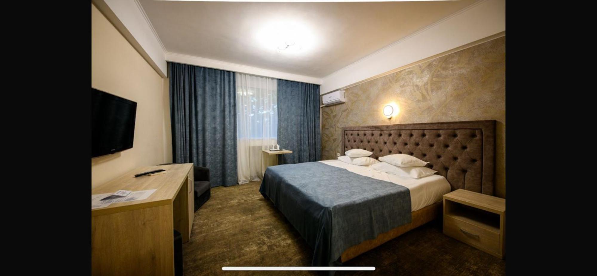 Hotel Tiara Ploiesti Ngoại thất bức ảnh